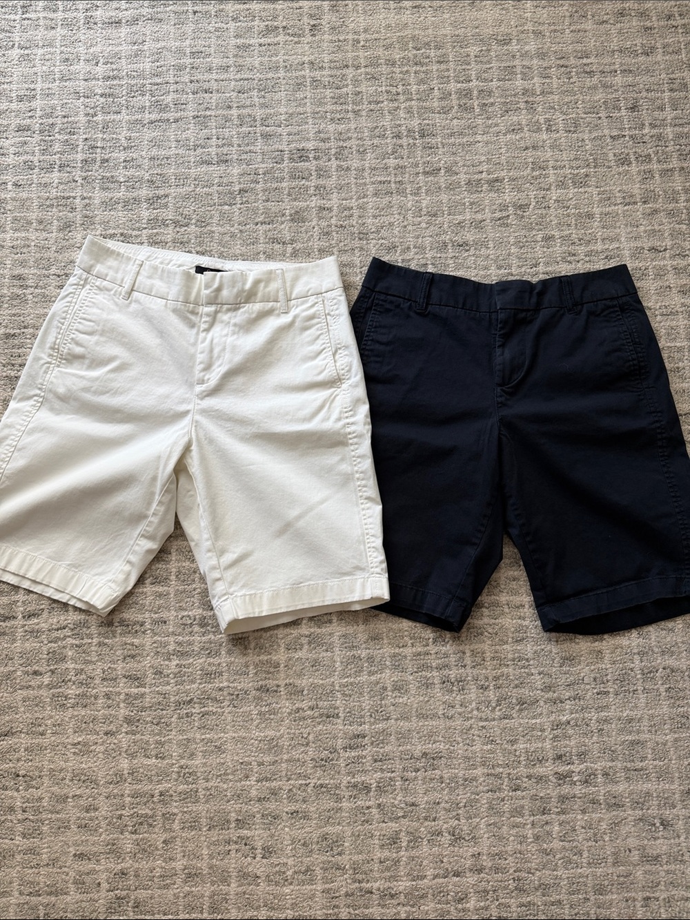 Bundle of Quince organic cotton Bermuda chino shorts, ivory and black, size 6